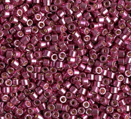 DELICA 10/0 DURACOAT GLVN MAGENTA